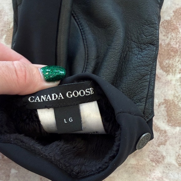 Canada Goose Black Leather Gloves - Picture 2 of 2